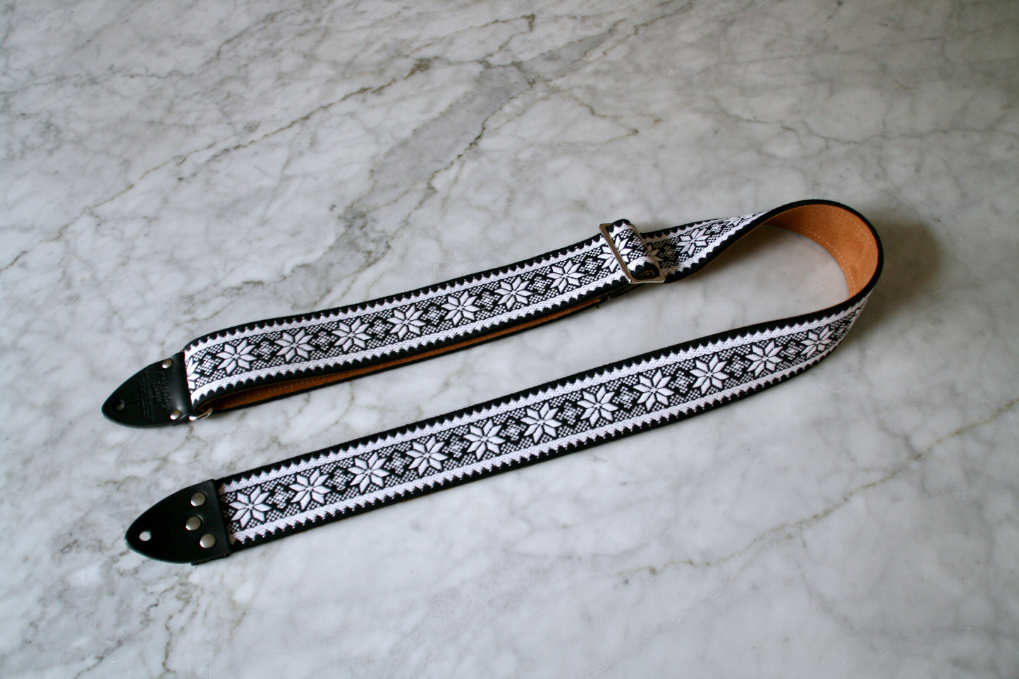 White 'Poinsettia' Guitar/Bass Hippie Strap