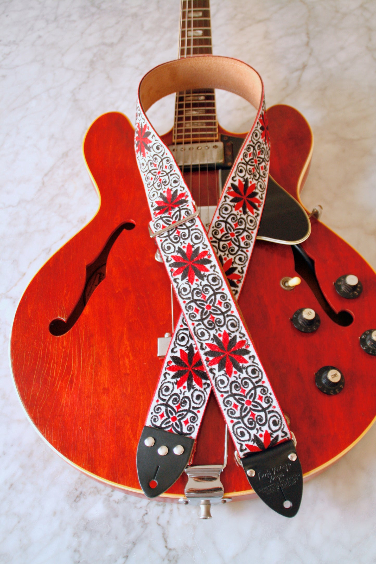 Cardinal 'Dresden' Guitar/Bass Hippie Strap