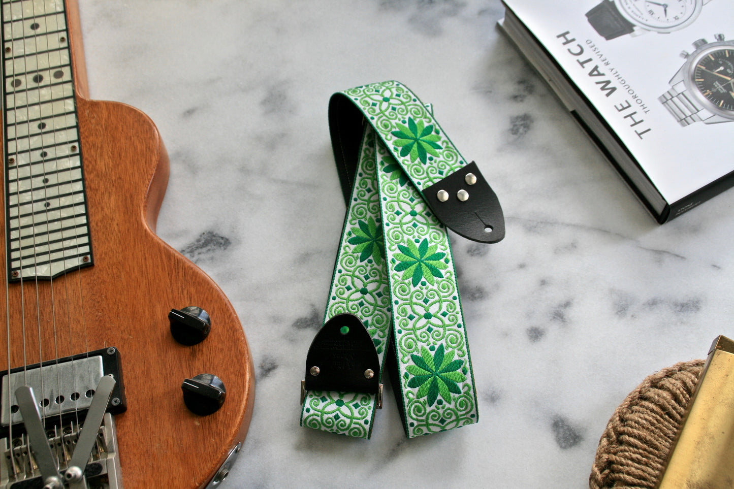 White 'Dresden' Guitar/Bass Hippie Strap