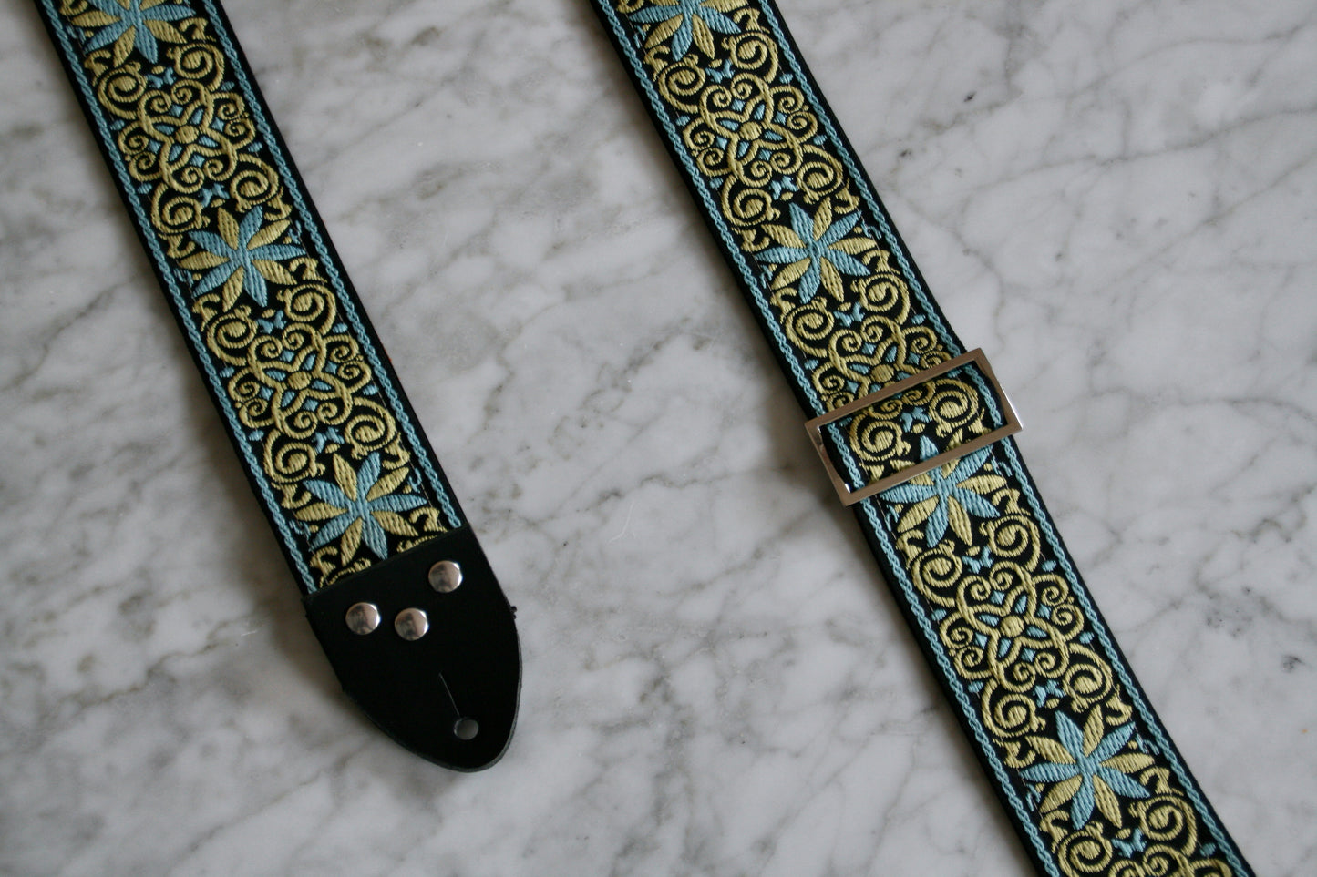 Azur 'Dresden' Guitar/Bass Hippie Strap