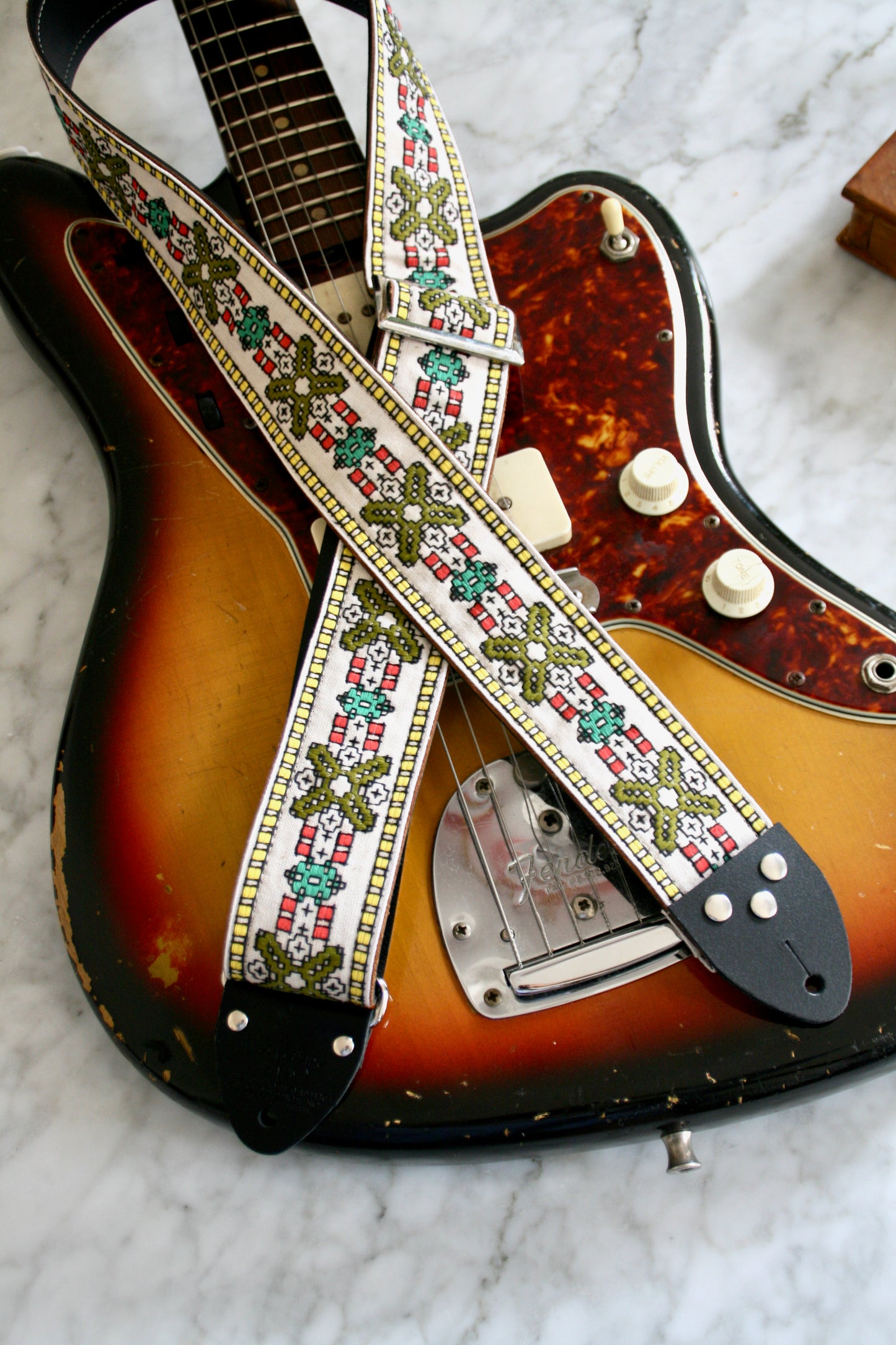 White 'Mojave' Guitar/Bass Hippie Strap
