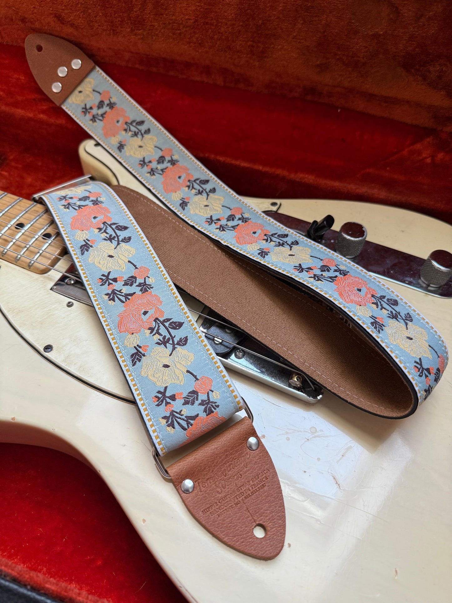 'Rosachi' Guitar/Bass Hippie Strap