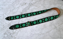 Load image into Gallery viewer, &#39;Smiley&#39; Guitar/Bass Hippie Strap
