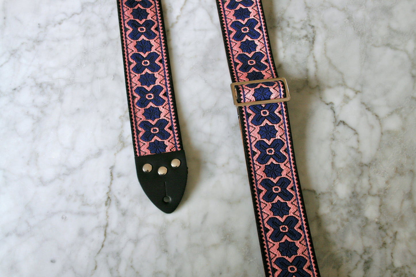 Mauve 'Greenwich' Guitar/Bass Hippie Strap
