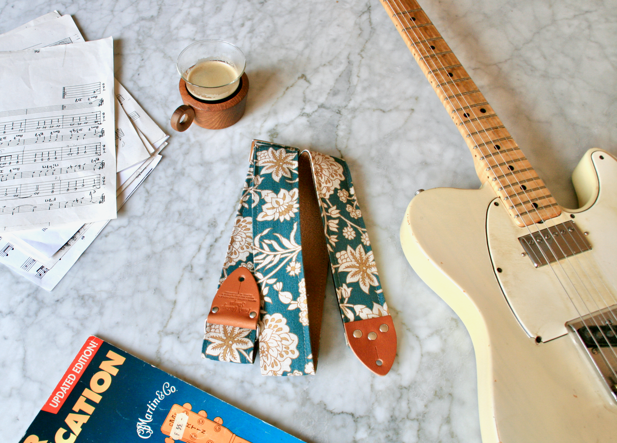Jungle' Guitar/Bass Hippie Strap