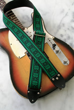 Load image into Gallery viewer, Green &#39;Poinsettia&#39; Guitar/Bass Hippie Strap
