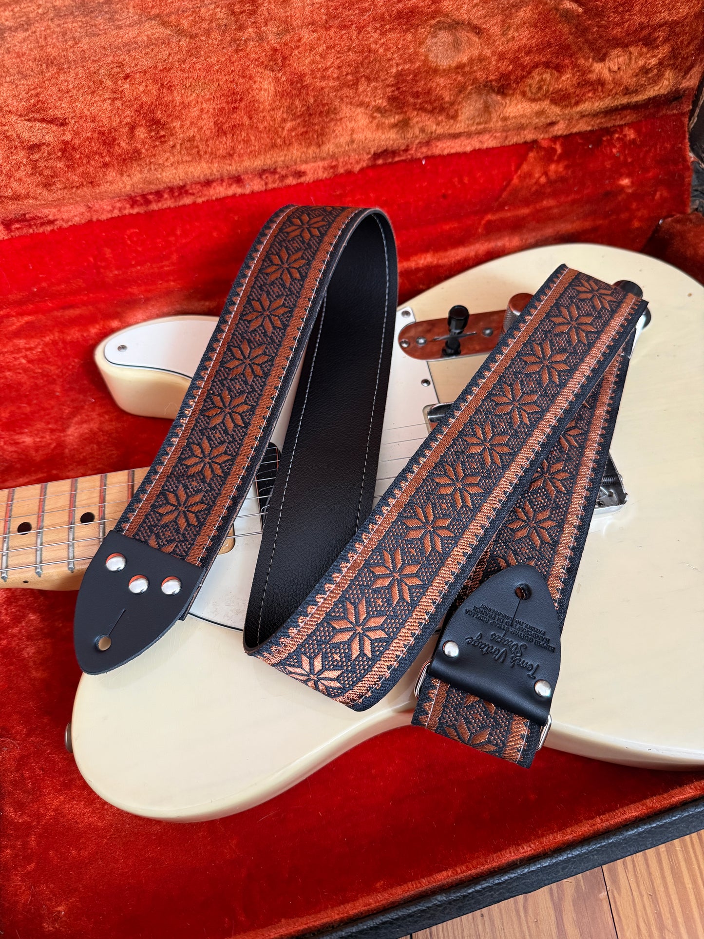 Bronze 'Poinsettia' Guitar/Bass Hippie Strap