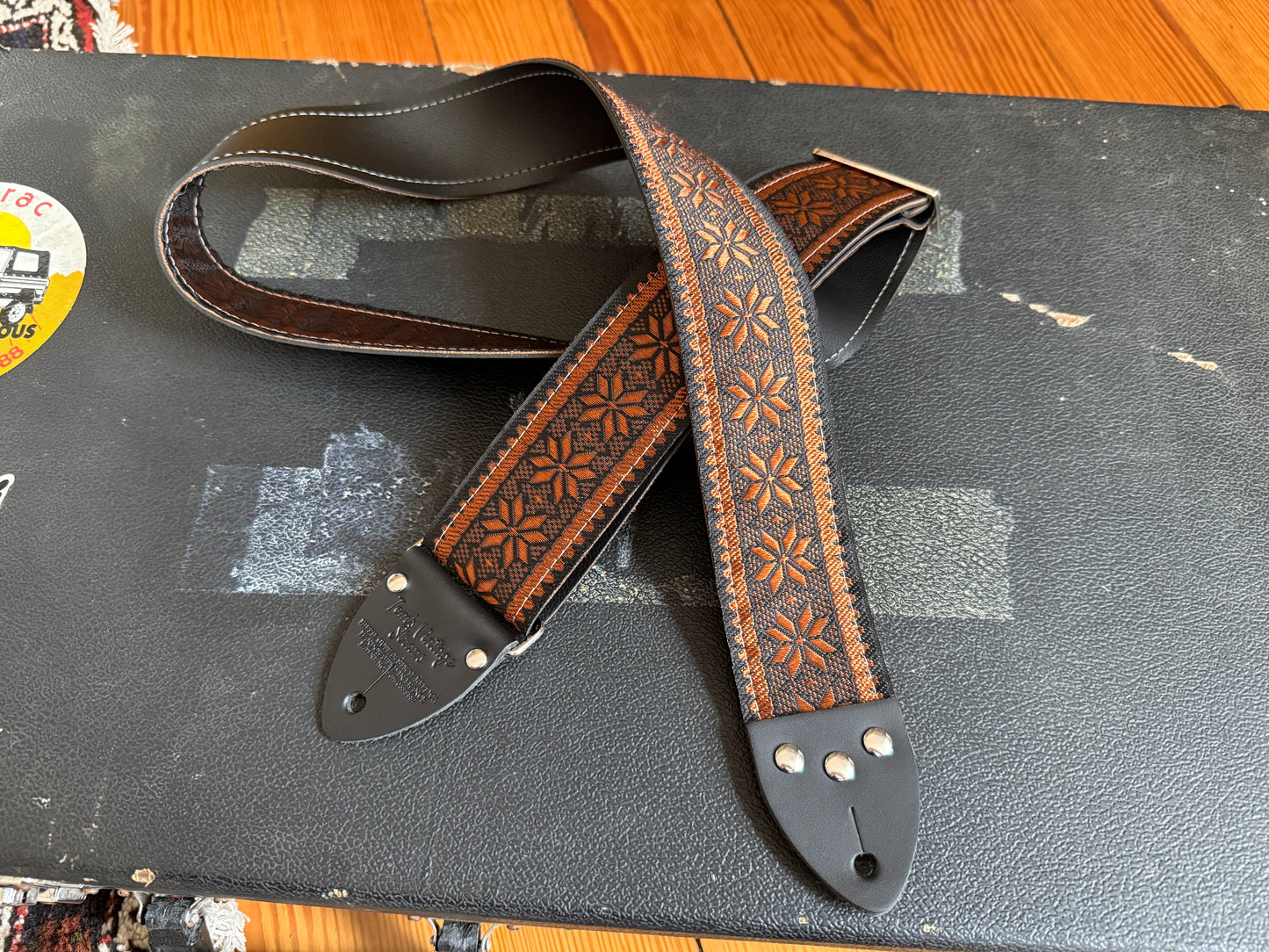 Bronze 'Poinsettia' Guitar/Bass Hippie Strap