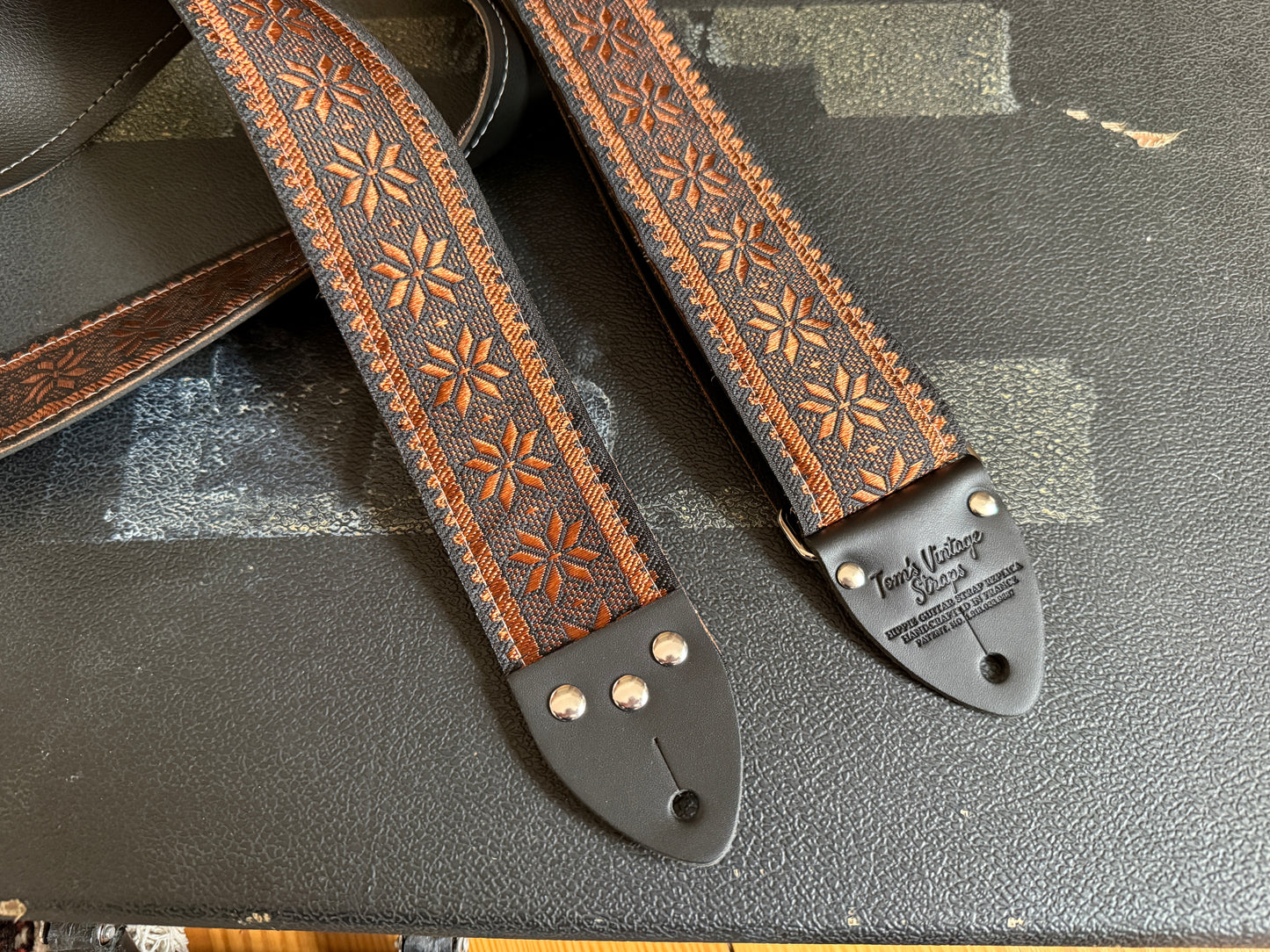 Bronze 'Poinsettia' Guitar/Bass Hippie Strap