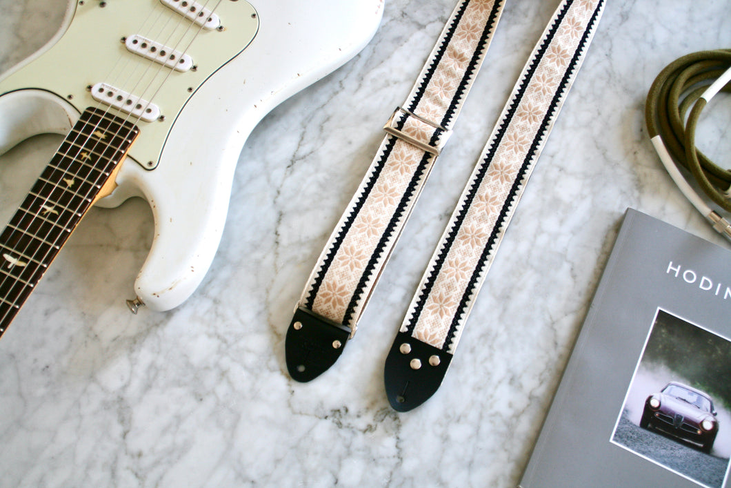 Beige 'Poinsettia' Guitar/Bass Hippie Strap