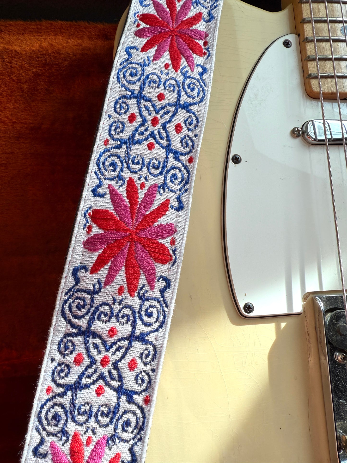 Frost 'Dresden' Guitar/Bass Hippie Strap