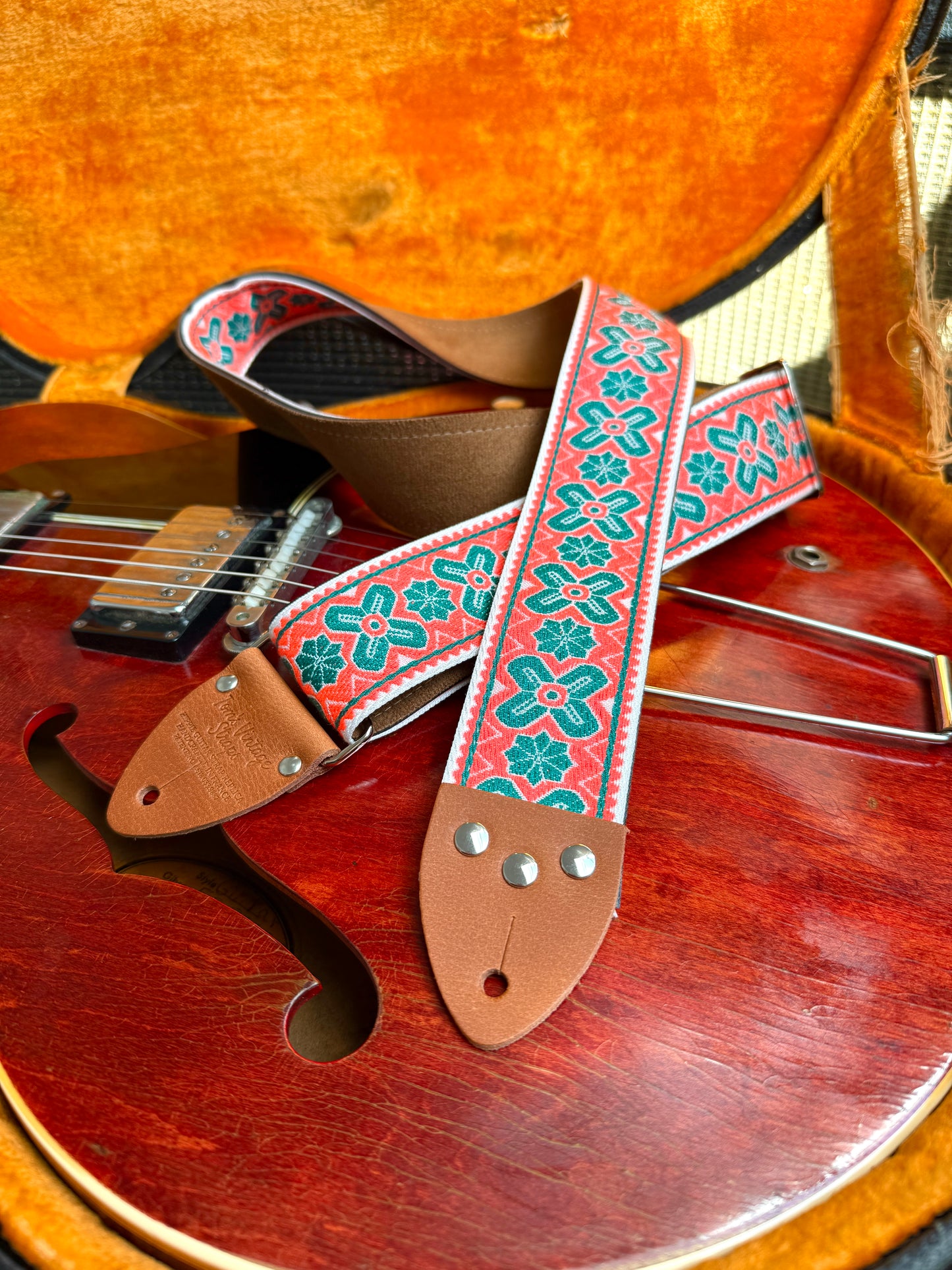 Cardinal 'Greenwich' Guitar/Bass Hippie Strap