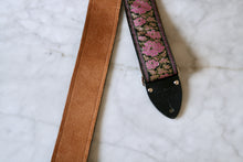Load image into Gallery viewer, Pink &#39;Roses&#39; Guitar/Bass Hippie Strap
