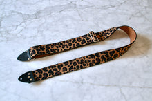 Load image into Gallery viewer, &#39;Leopard&#39; Guitar/Bass Hippie Strap
