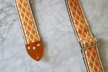 Load image into Gallery viewer, Orange &#39;Medaillon&#39; Guitar/Bass Hippie Strap

