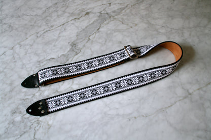 White 'Poinsettia' Guitar/Bass Hippie Strap