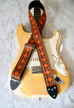 Load image into Gallery viewer, Rust &#39;Pillars&#39; Guitar/Bass Hippie Strap
