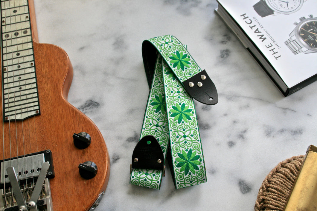White 'Dresden' Guitar/Bass Hippie Strap