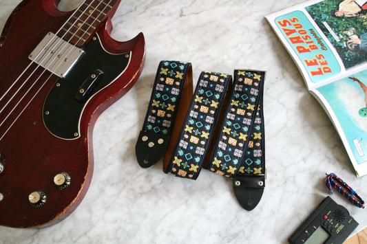 Indigo 'Woodstock' Guitar Bass Hippie Strap