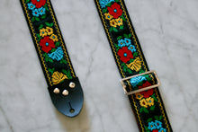 Load image into Gallery viewer, Dahlia&#39; Guitar/Bass Hippie Strap

