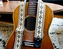 Load image into Gallery viewer, White &#39;Crossroads&#39; Guitar/Bass Hippie Strap

