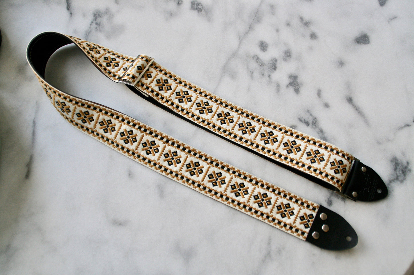 White 'Crossroads' Guitar/Bass Hippie Strap