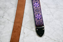Load image into Gallery viewer, Mauve &#39;Dresden&#39; Guitar/Bass Hippie Strap
